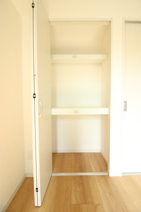 物件内観写真16　(収納)