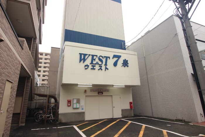 物件外観写真2　(駐車場)