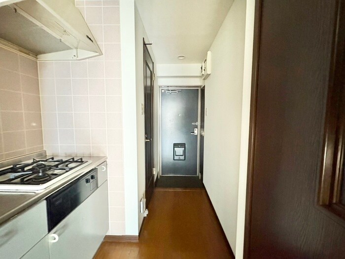 物件内観写真14　(玄関)