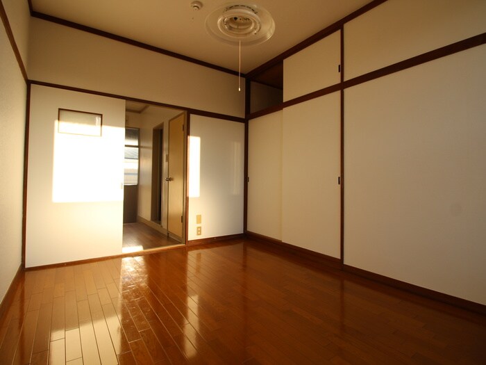 物件内観写真8　(居室)