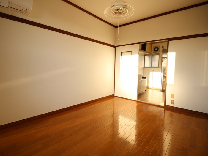 物件内観写真9　(居室)