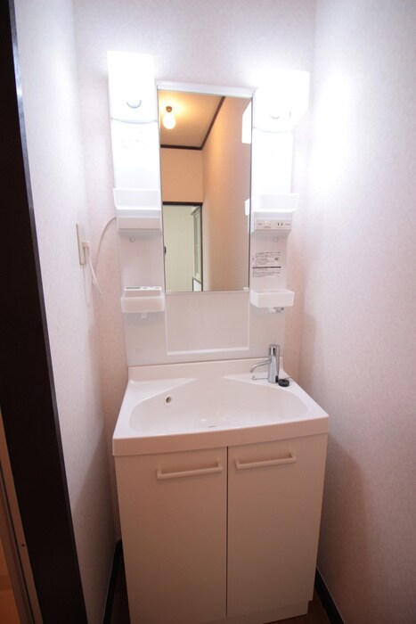 物件内観写真8　(洗面)