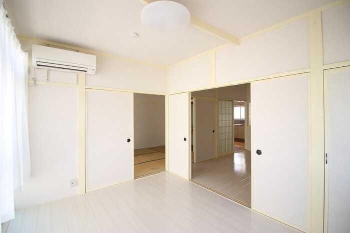 物件内観写真9　(居室)