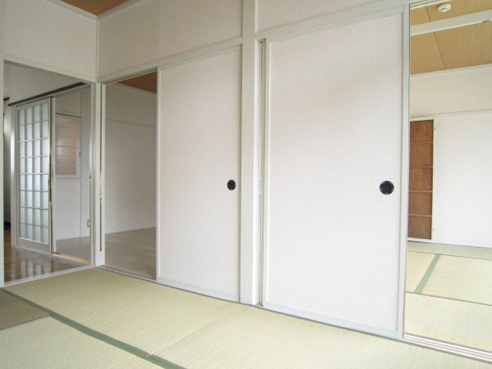 物件内観写真13　(居室)