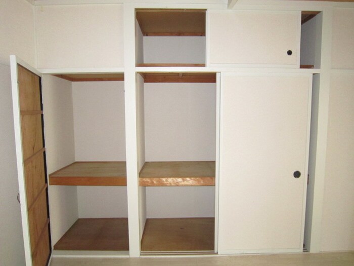 物件内観写真16　(収納)