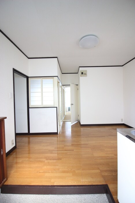 物件内観写真18　(玄関)