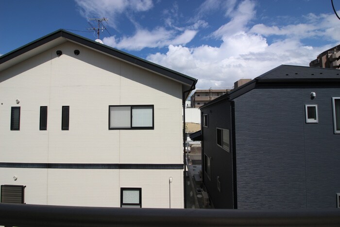 物件内観写真20　(室内からの展望)