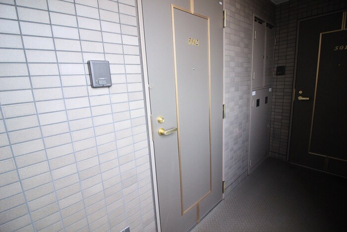 物件内観写真22　(玄関)