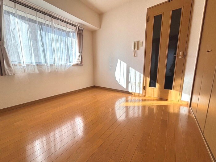 物件内観写真8　(居室)