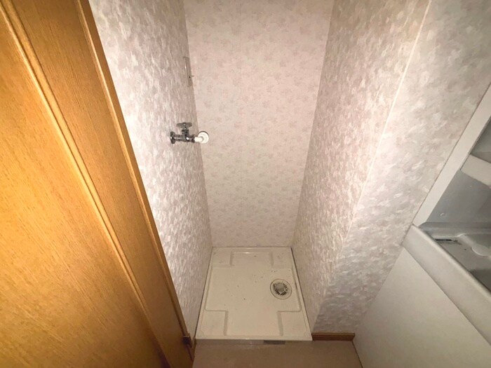 物件内観写真13　(洗濯機置場)
