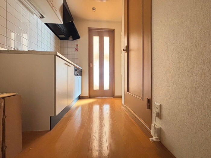 物件内観写真18　(廊下)