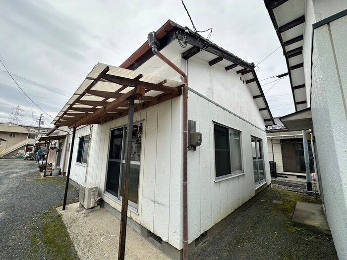 伊藤方貸家　９棟１０号の物件外観写真