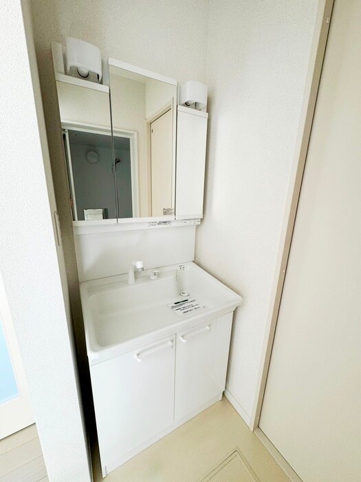 物件内観写真12　(洗面)