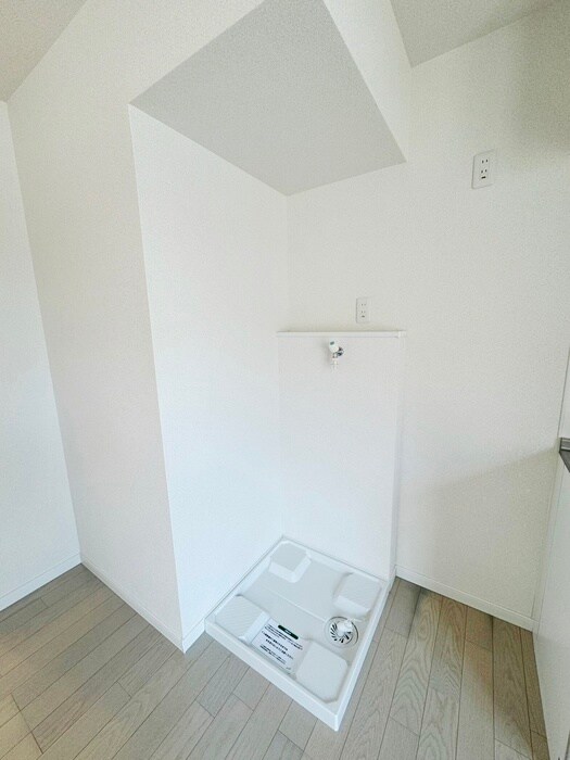 物件内観写真15　(洗濯機置場)