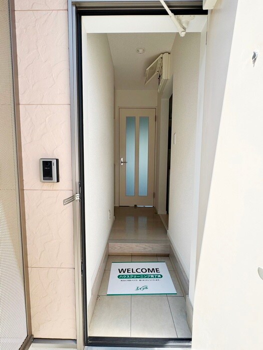 物件内観写真17　(玄関)