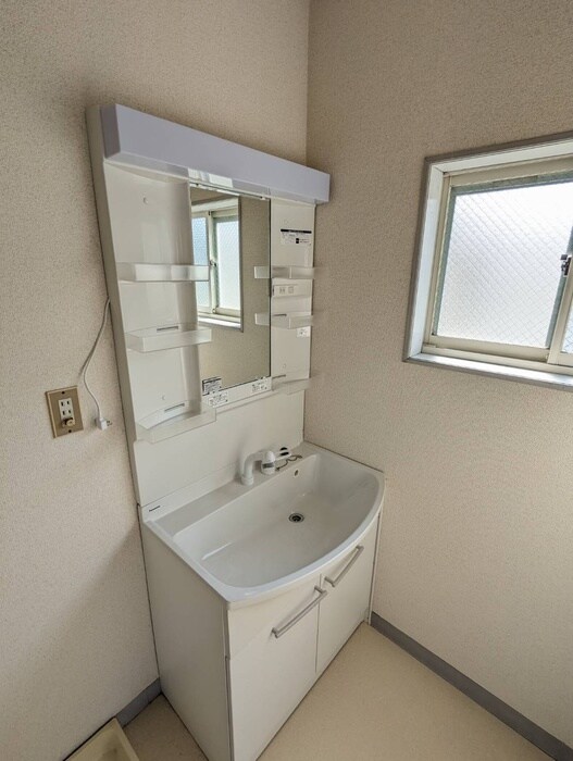 物件内観写真11　(洗面)