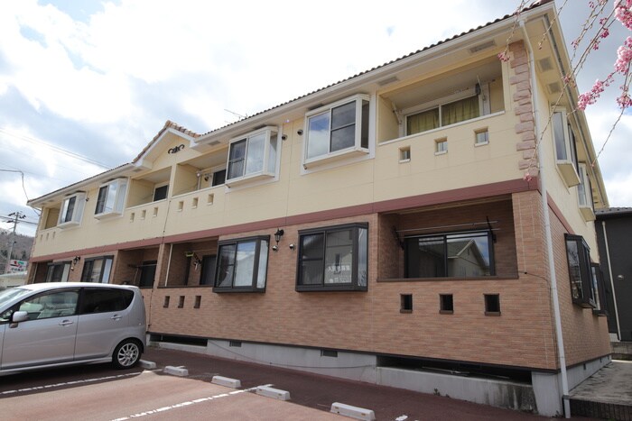 物件外観写真2　(駐輪場)