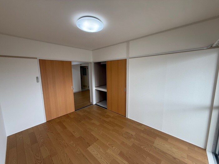 物件内観写真8　(居室)