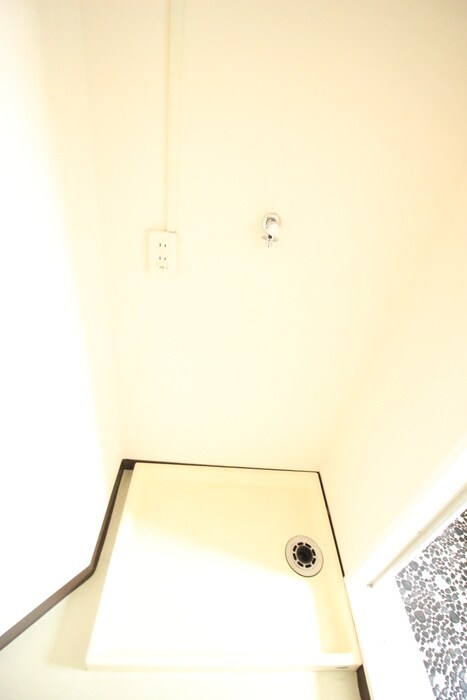 物件内観写真15　(洗濯機置場)