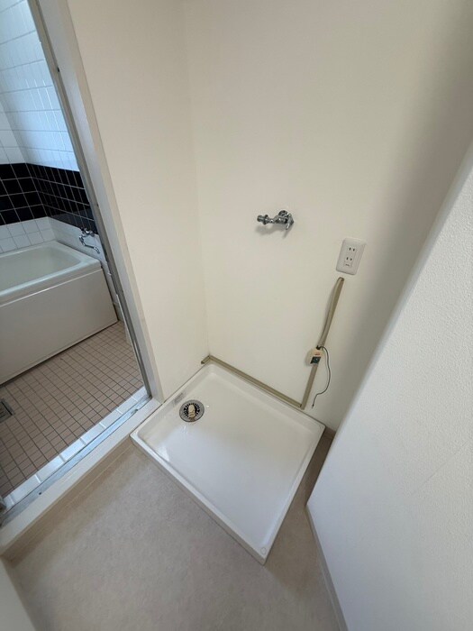 物件内観写真15　(洗濯機置場)