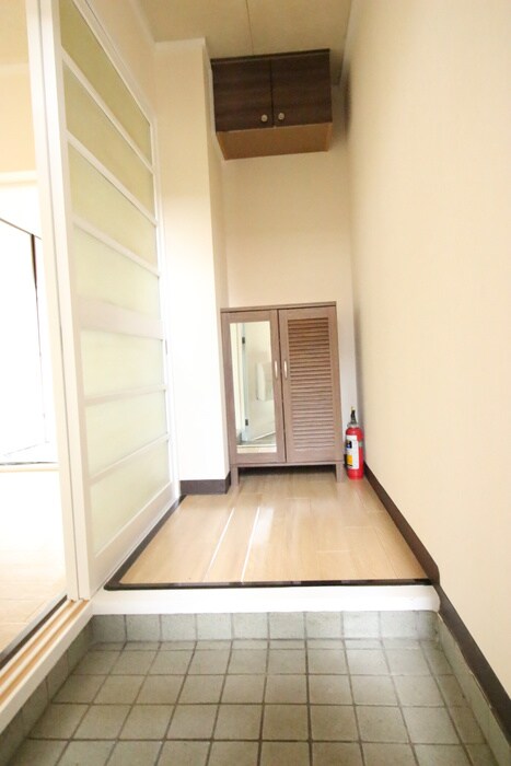 物件内観写真17　(玄関)