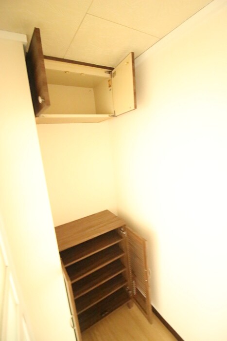 物件内観写真18　(靴箱)