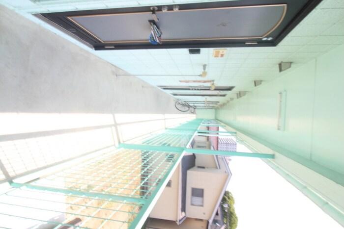 物件外観写真6　(エントランス部分)