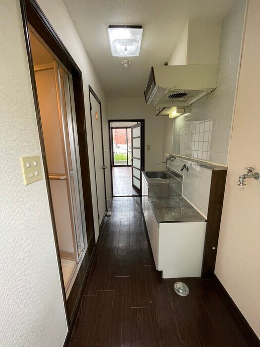 物件内観写真10　(廊下)