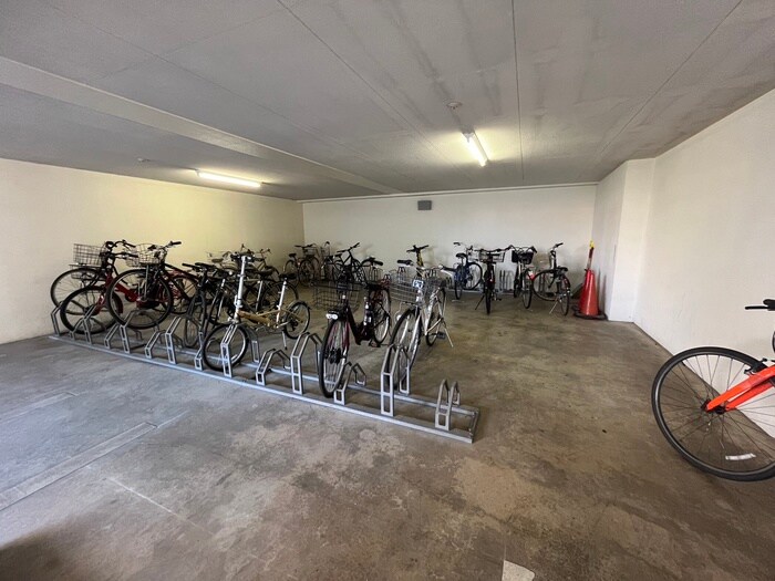 物件外観写真3　(駐輪場)