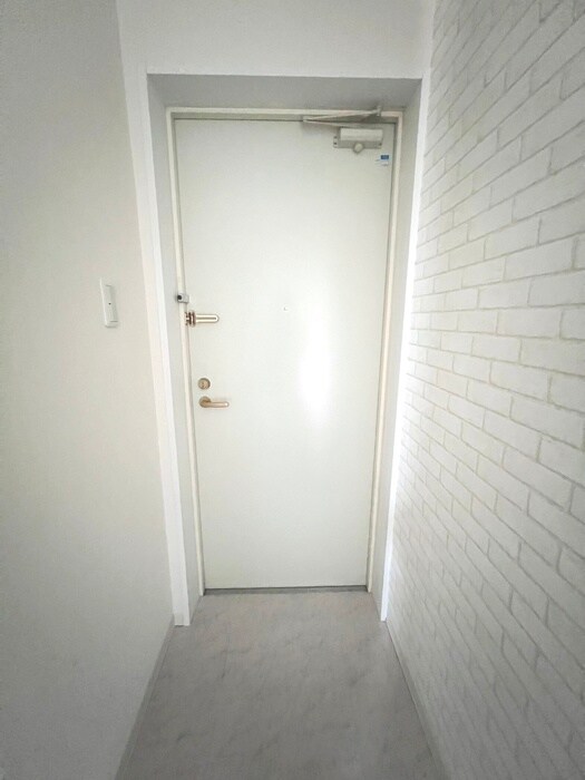 物件内観写真17　(玄関)