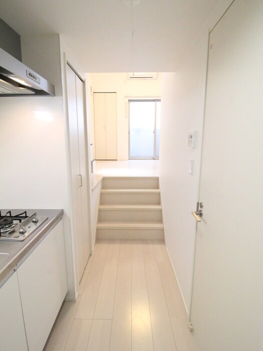 物件内観写真15　(廊下)