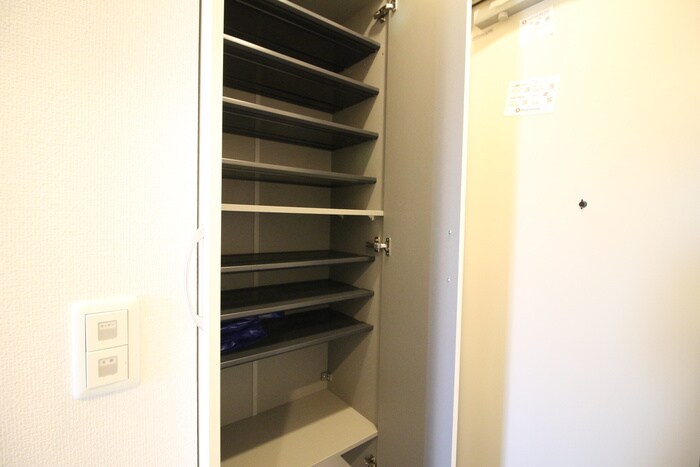 物件内観写真17　(靴箱)