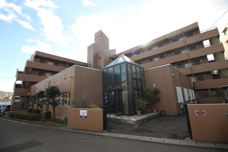 サーカスタウン市名坂外観写真