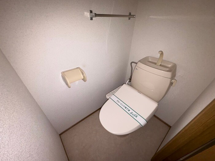 物件内観写真13　(トイレ)