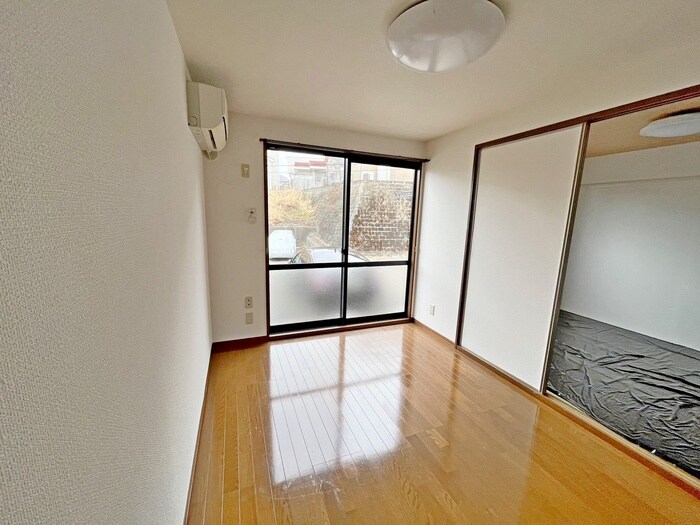 物件内観写真4　(居室)