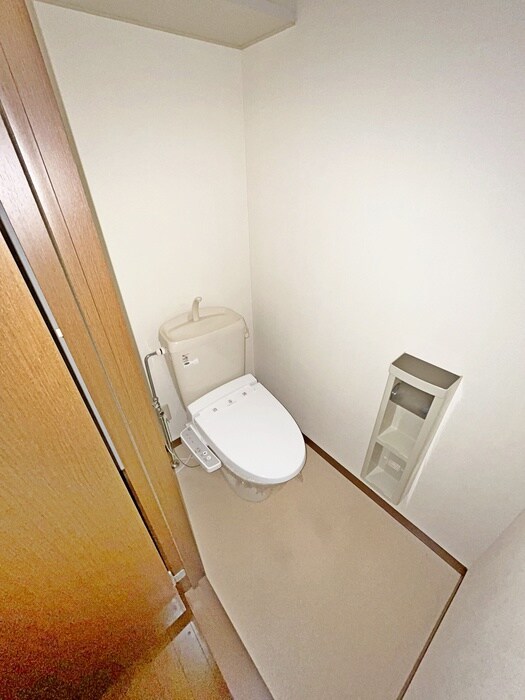 物件内観写真8　(トイレ)