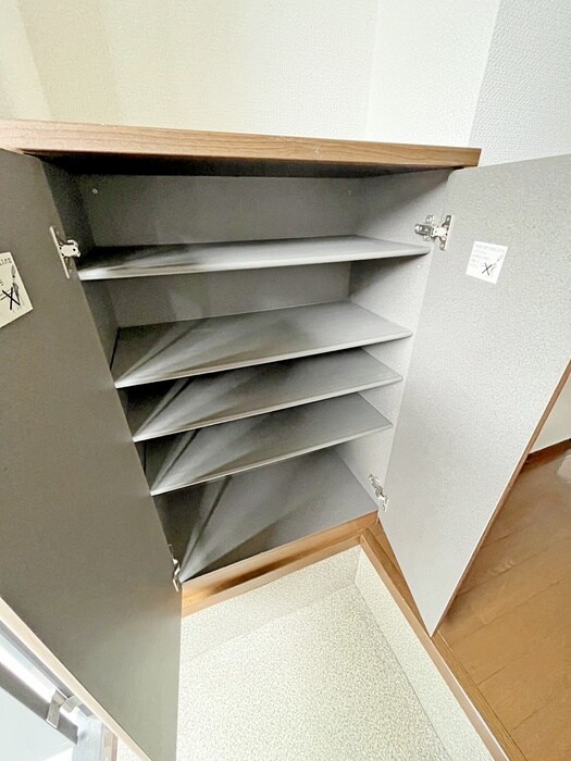 物件内観写真14　(靴箱)