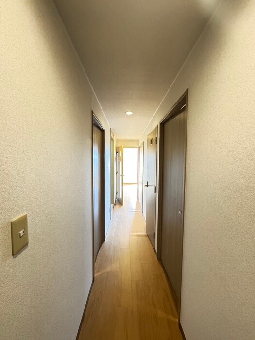 物件内観写真20　(廊下)