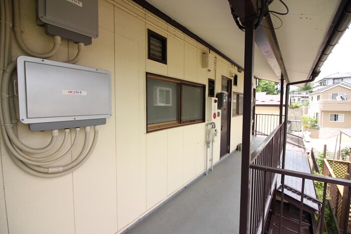 物件外観写真5　(エントランス部分)