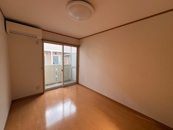 物件内観写真8　(居室)