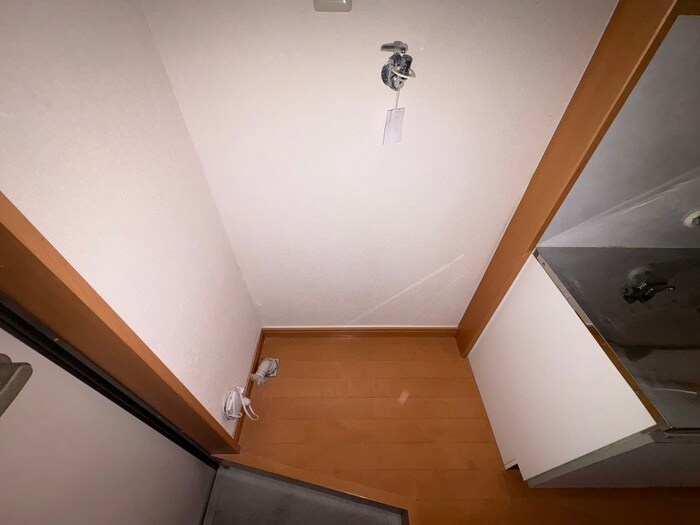 物件内観写真14　(洗濯機置場)