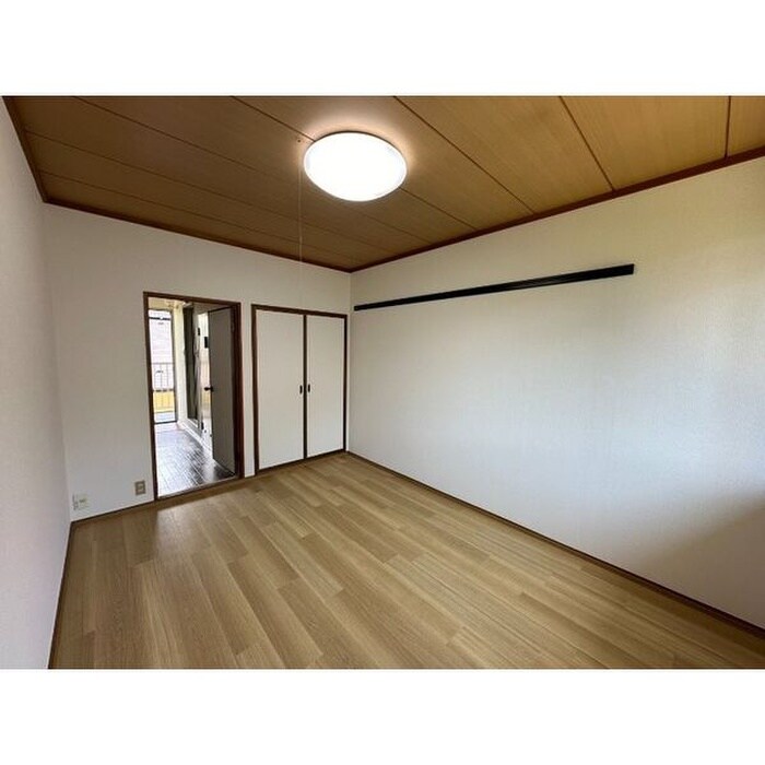 物件内観写真8　(居室)