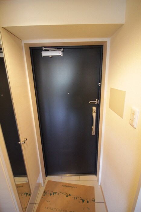 物件内観写真7　(玄関)