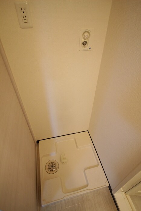 物件内観写真13　(洗濯機置場)