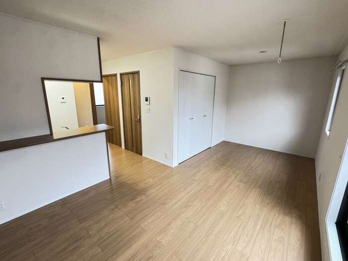 物件内観写真3　(居室)