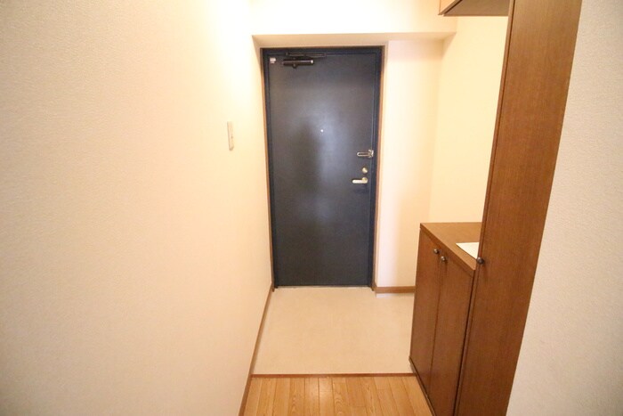 物件内観写真18　(玄関)