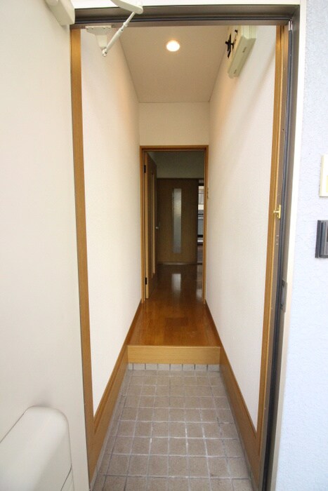 物件内観写真7　(玄関)