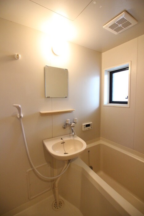 物件内観写真8　(バス／シャワールーム等)