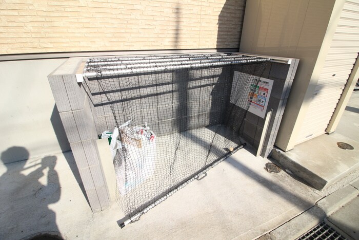 物件外観写真4　(建物設備)