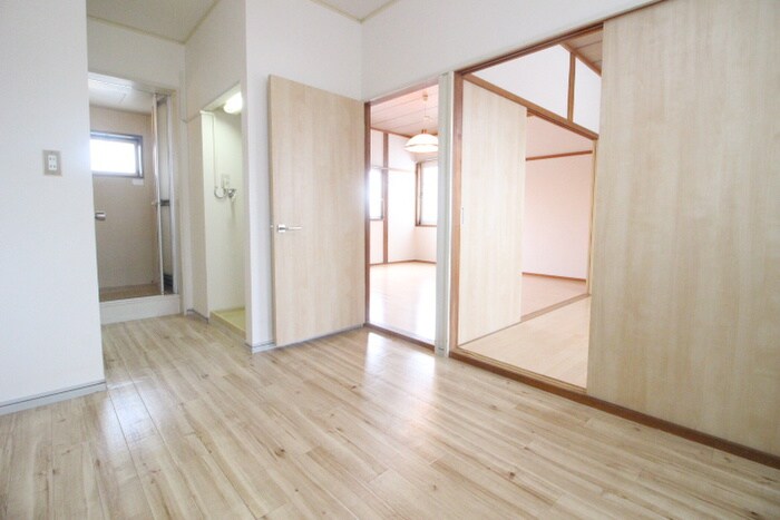 物件内観写真16　(廊下)